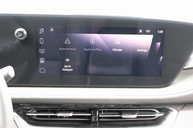 new 2025 Buick Envista car