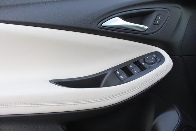 new 2025 Buick Encore GX car, priced at $29,120