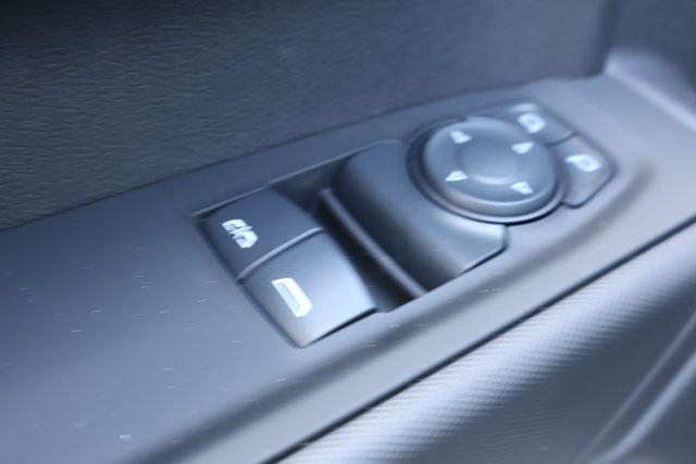 new 2025 GMC Sierra 1500 car, priced at $40,680