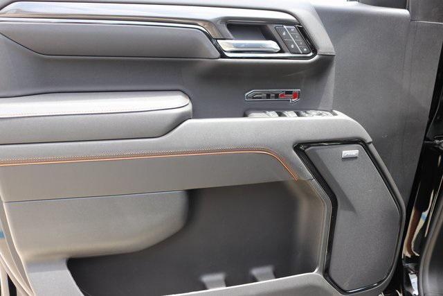 new 2025 GMC Sierra 1500 car, priced at $70,055