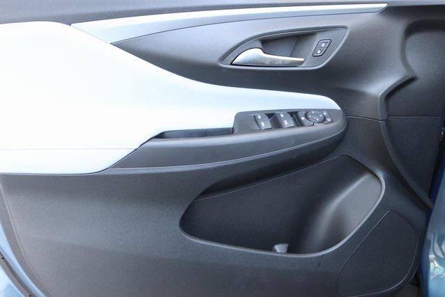 new 2025 Buick Envista car, priced at $26,685