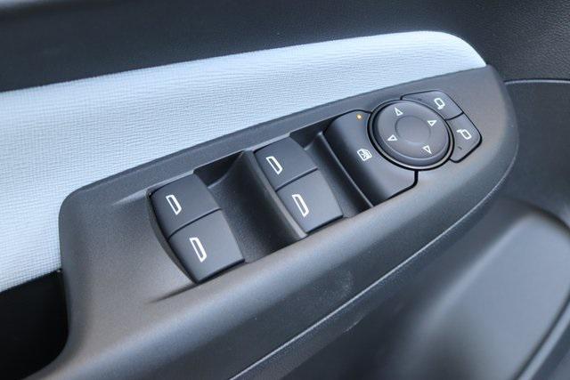 new 2025 Buick Envista car, priced at $26,685
