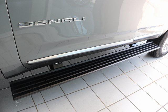new 2025 GMC Yukon car