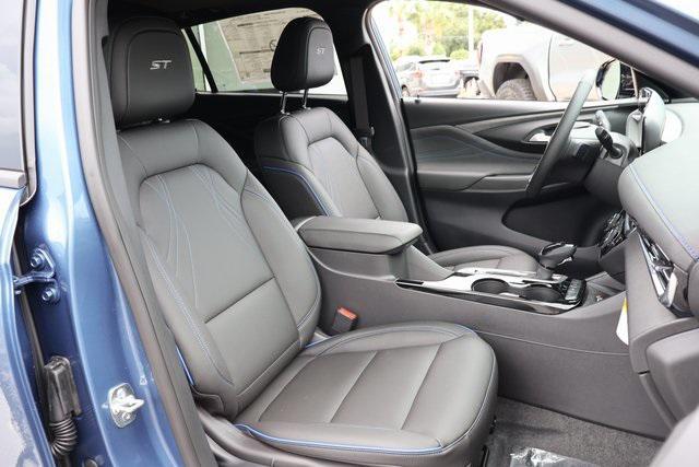 new 2025 Buick Envista car, priced at $30,565