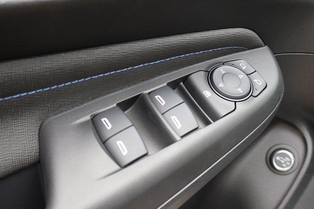 new 2025 Buick Envista car, priced at $30,565
