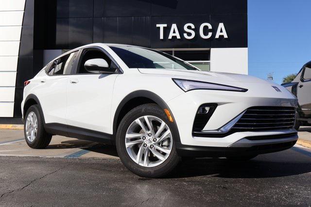 new 2025 Buick Envista car, priced at $26,684