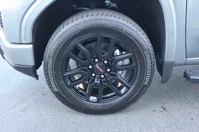 new 2025 GMC Sierra 1500 car, priced at $63,580