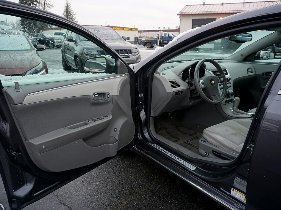 used 2010 Chevrolet Malibu car, priced at $9,999