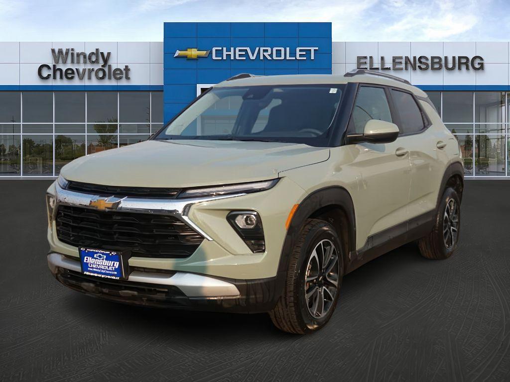 used 2025 Chevrolet TrailBlazer car, priced at $26,999