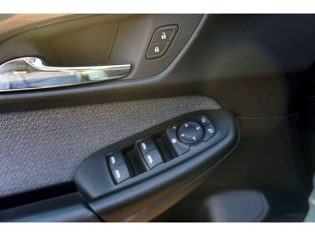 used 2025 Chevrolet TrailBlazer car, priced at $26,999