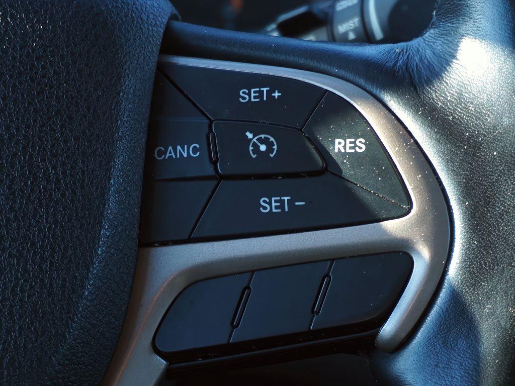 used 2016 Jeep Cherokee car, priced at $15,677