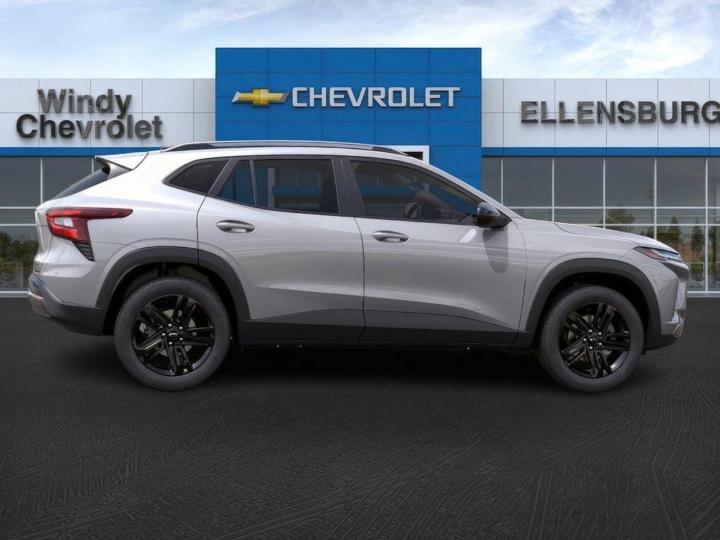new 2025 Chevrolet Trax car
