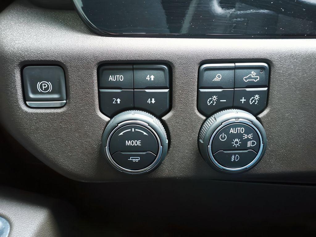 used 2022 Chevrolet Silverado 1500 car, priced at $41,278