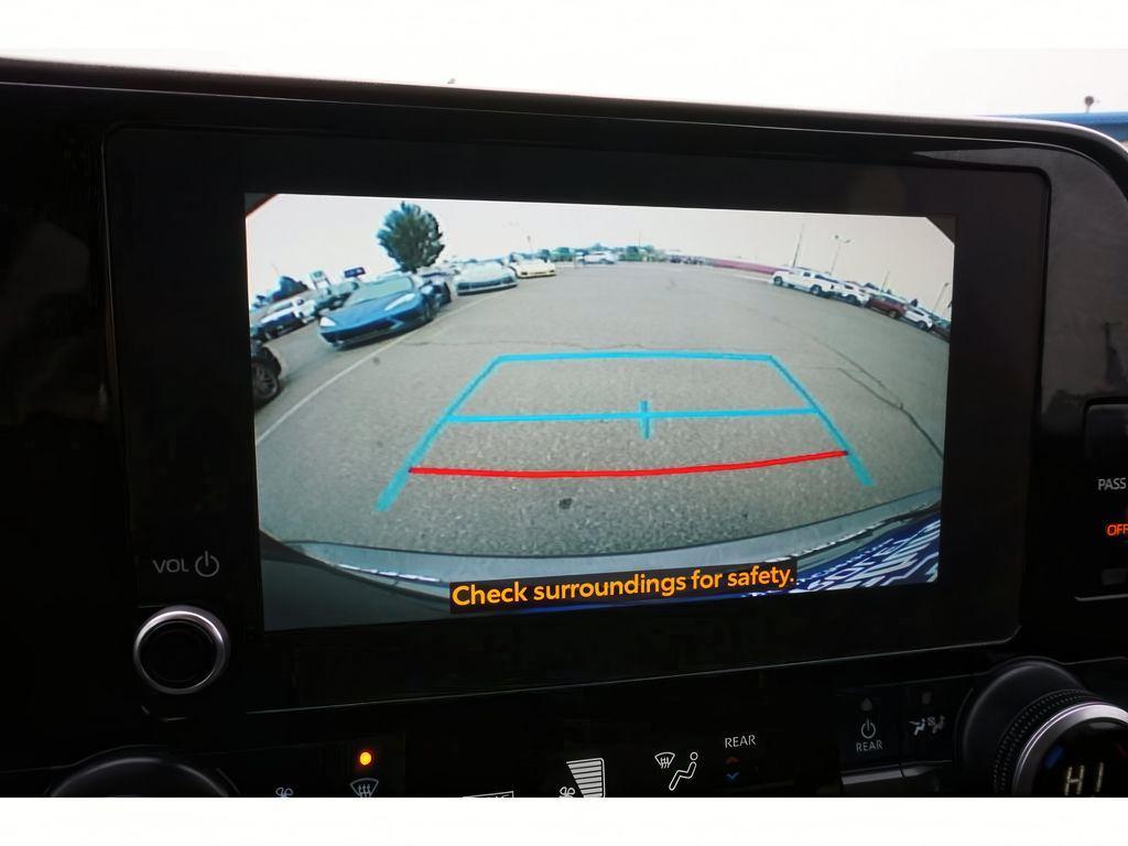 used 2024 Toyota Highlander car, priced at $37,999