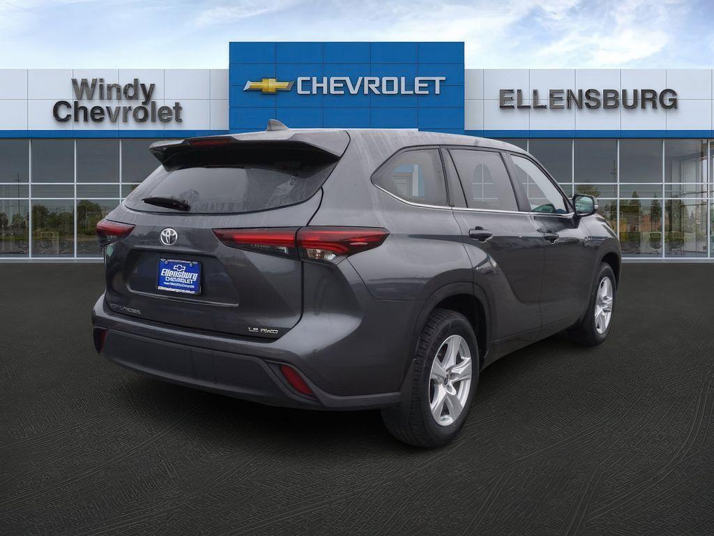 used 2024 Toyota Highlander car, priced at $37,999