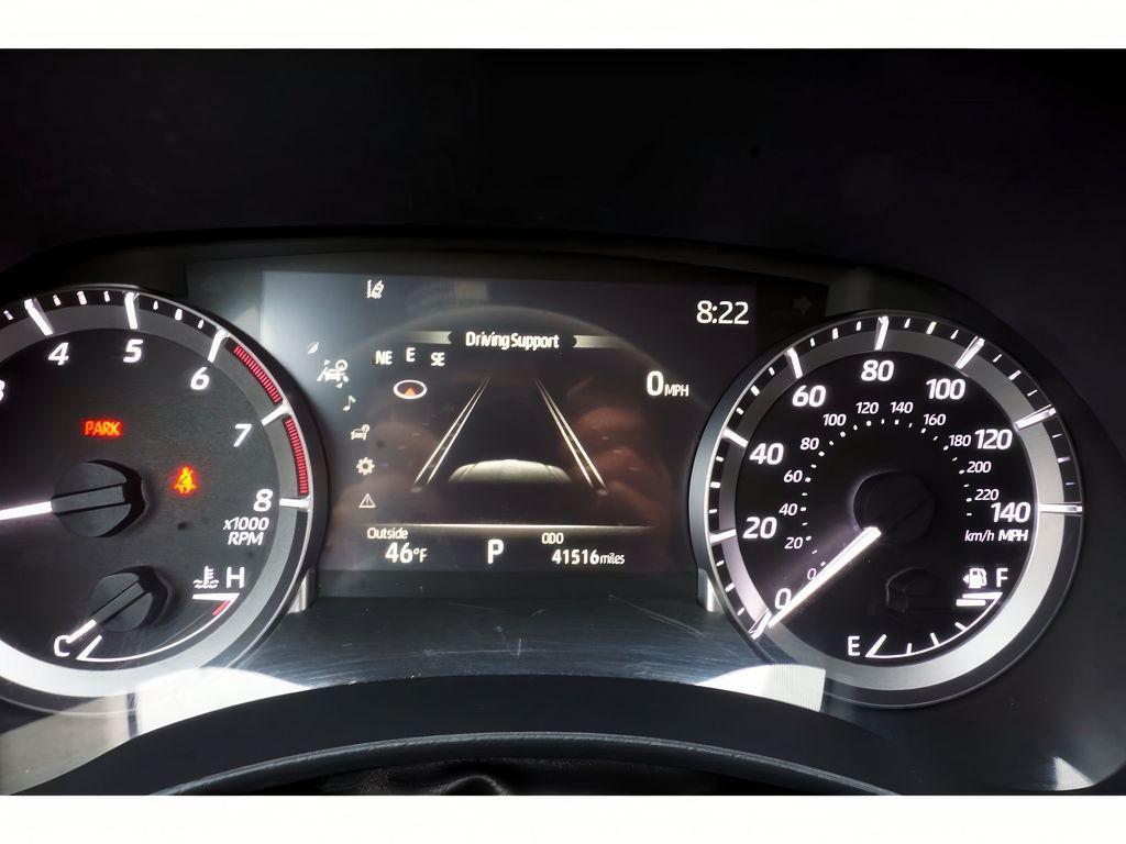 used 2024 Toyota Highlander car, priced at $37,999