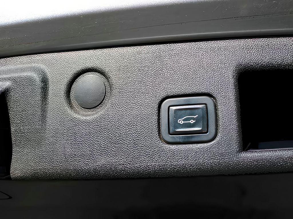 used 2019 Chevrolet Equinox car, priced at $18,999