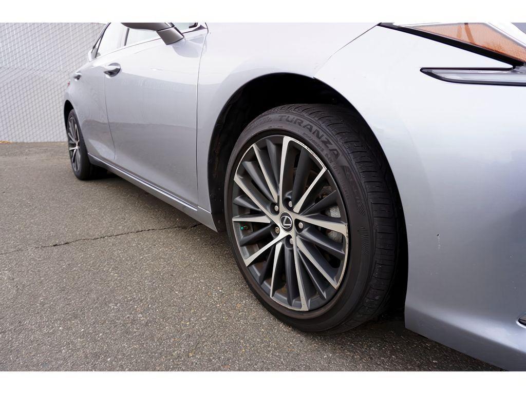 used 2022 Lexus ES 250 car, priced at $31,999