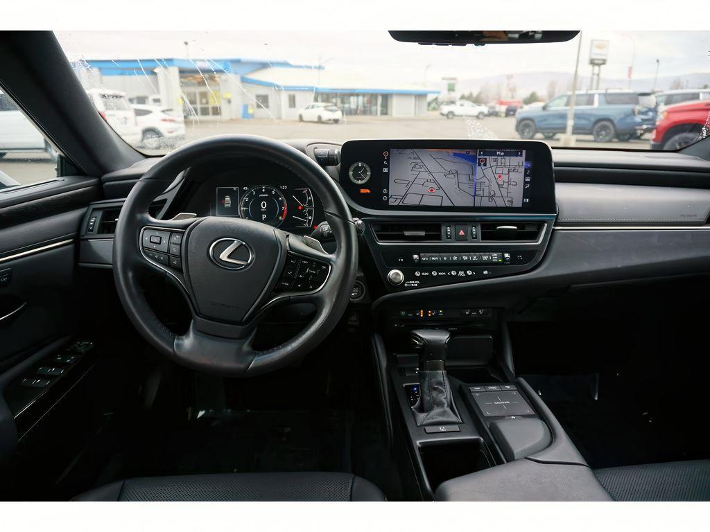 used 2022 Lexus ES 250 car, priced at $31,999