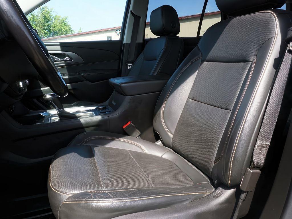 used 2019 Chevrolet Traverse car, priced at $26,379