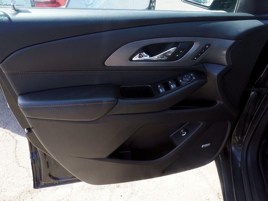 used 2019 Chevrolet Traverse car, priced at $26,379