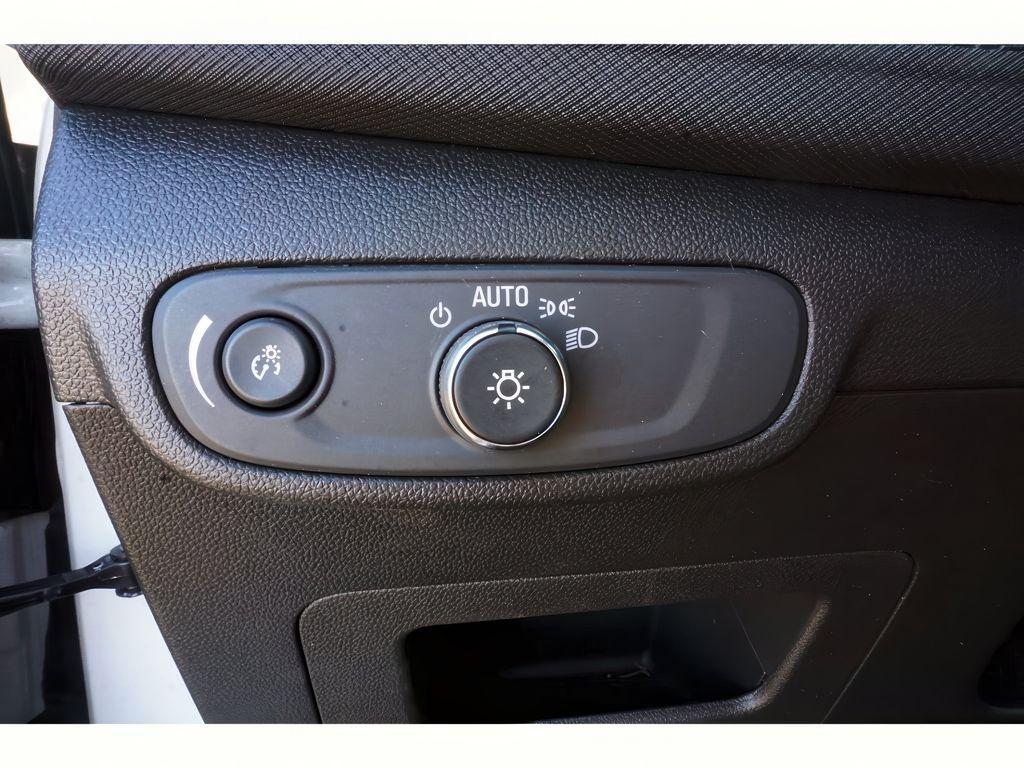 used 2025 Chevrolet TrailBlazer car, priced at $26,999