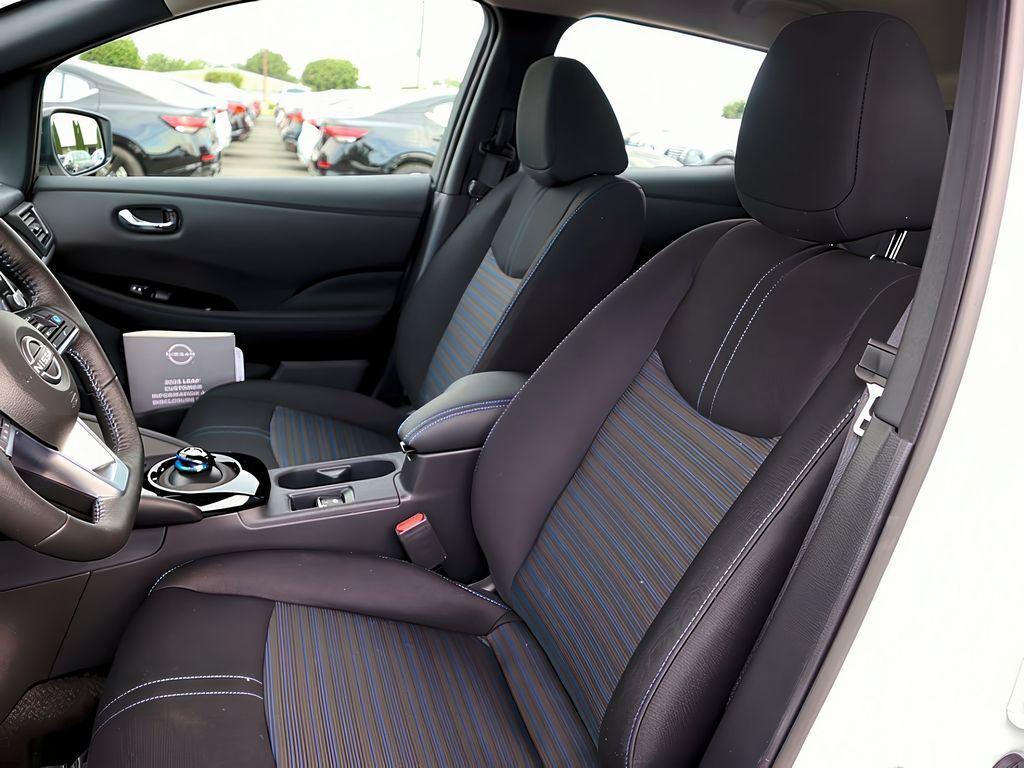 used 2025 Nissan Leaf car, priced at $25,999
