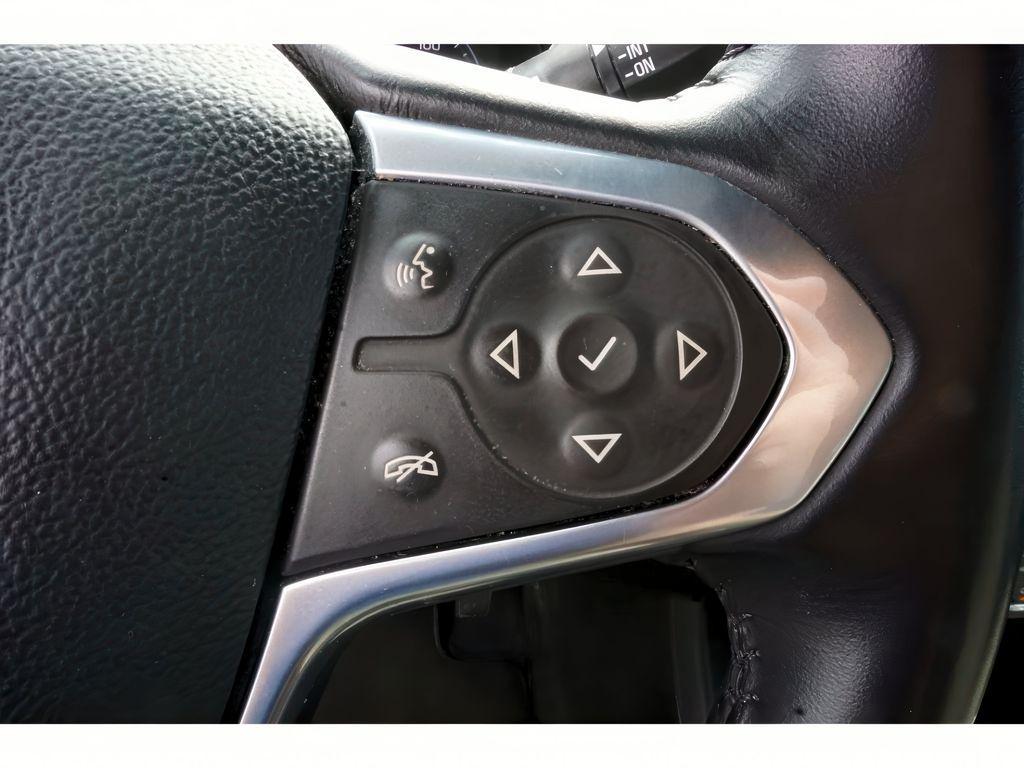 used 2022 Chevrolet Traverse car, priced at $27,299