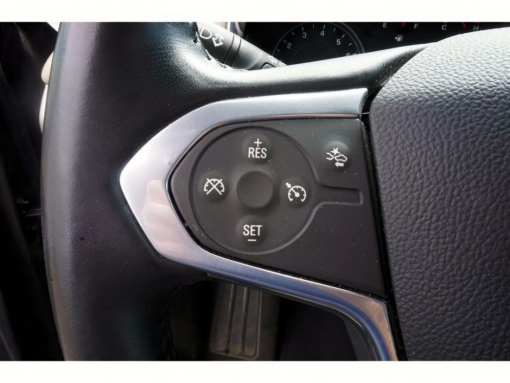 used 2022 Chevrolet Traverse car, priced at $27,299