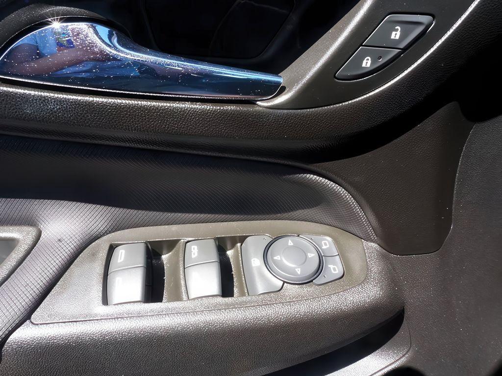 used 2022 Chevrolet Equinox car, priced at $23,499