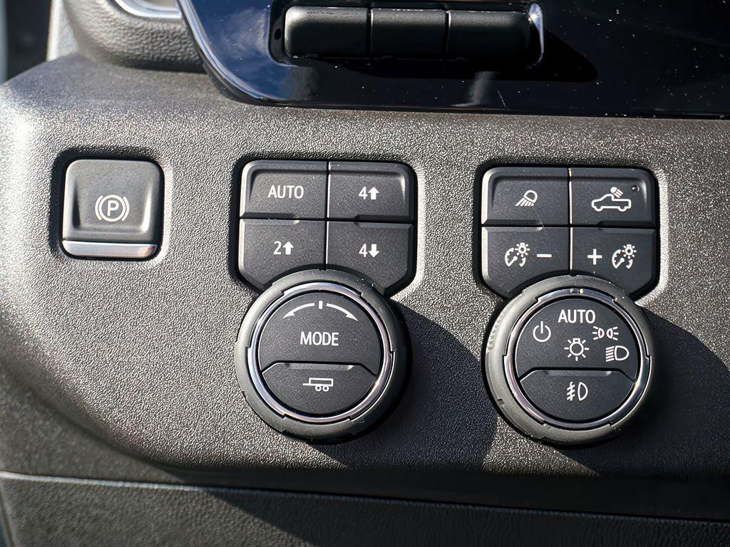 used 2025 Chevrolet Silverado 3500 car, priced at $89,597