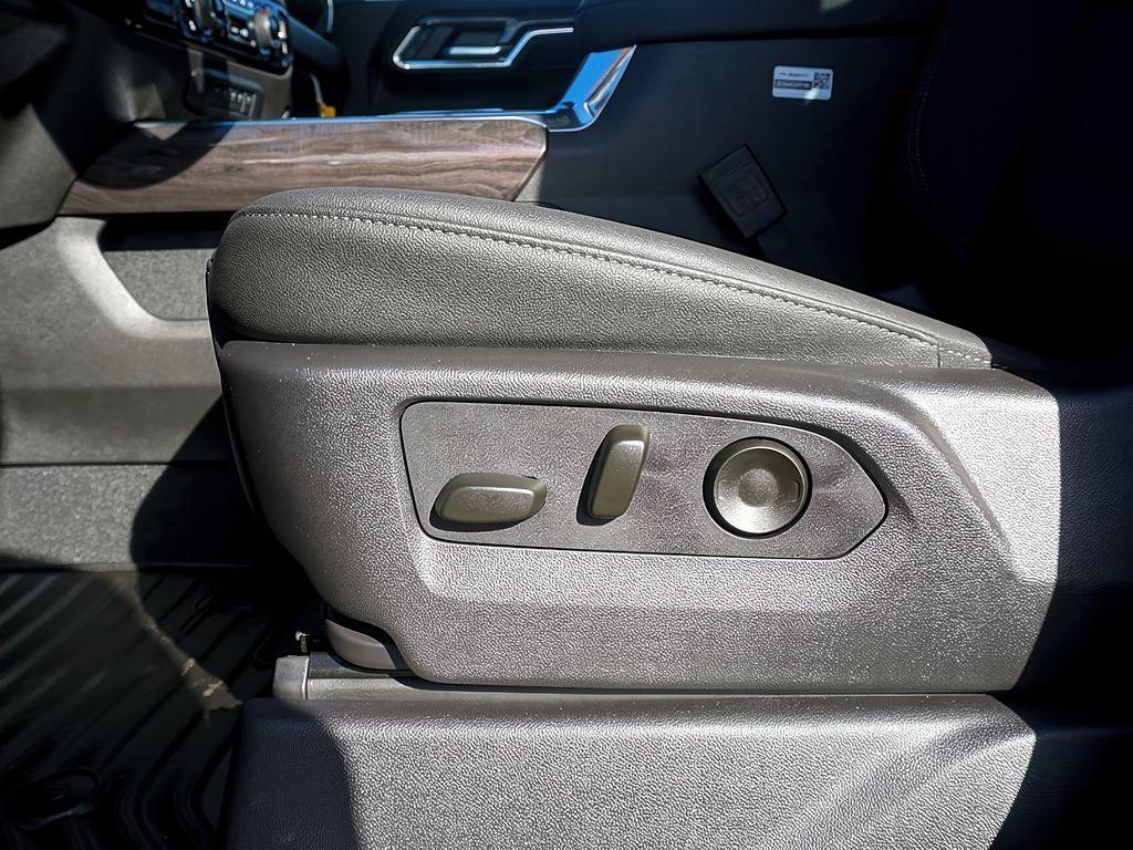 used 2025 Chevrolet Silverado 3500 car, priced at $89,597
