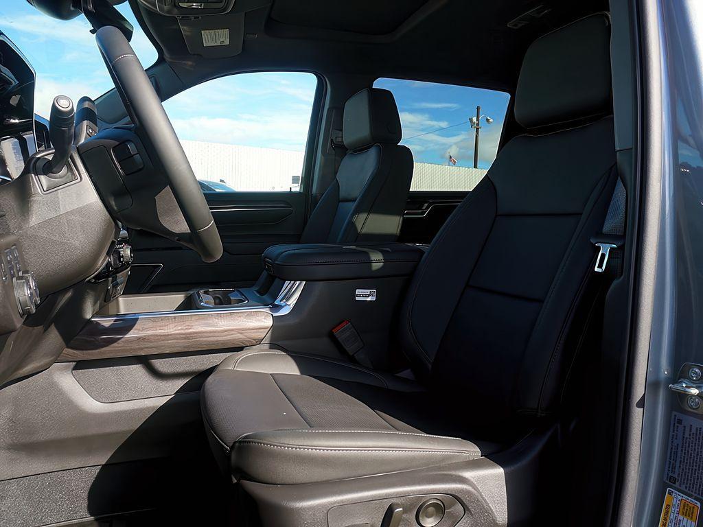 used 2025 Chevrolet Silverado 3500 car, priced at $89,597