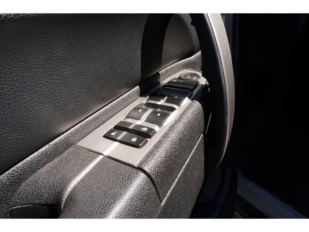 used 2013 GMC Sierra 2500 car, priced at $24,999