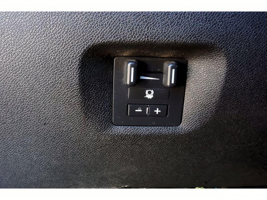 used 2013 GMC Sierra 2500 car, priced at $24,999