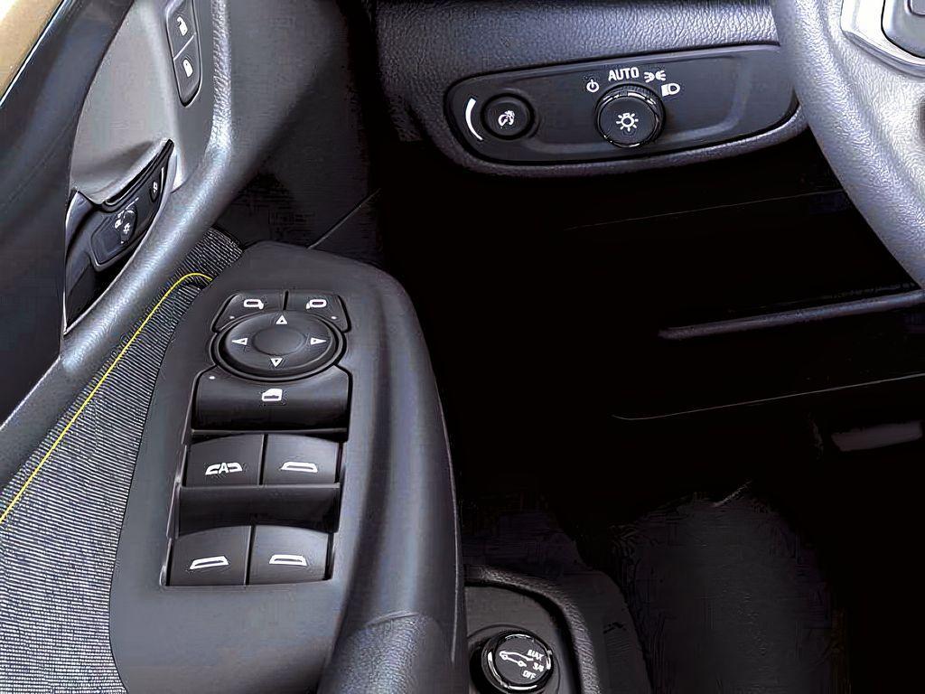 used 2025 Chevrolet TrailBlazer car, priced at $31,478