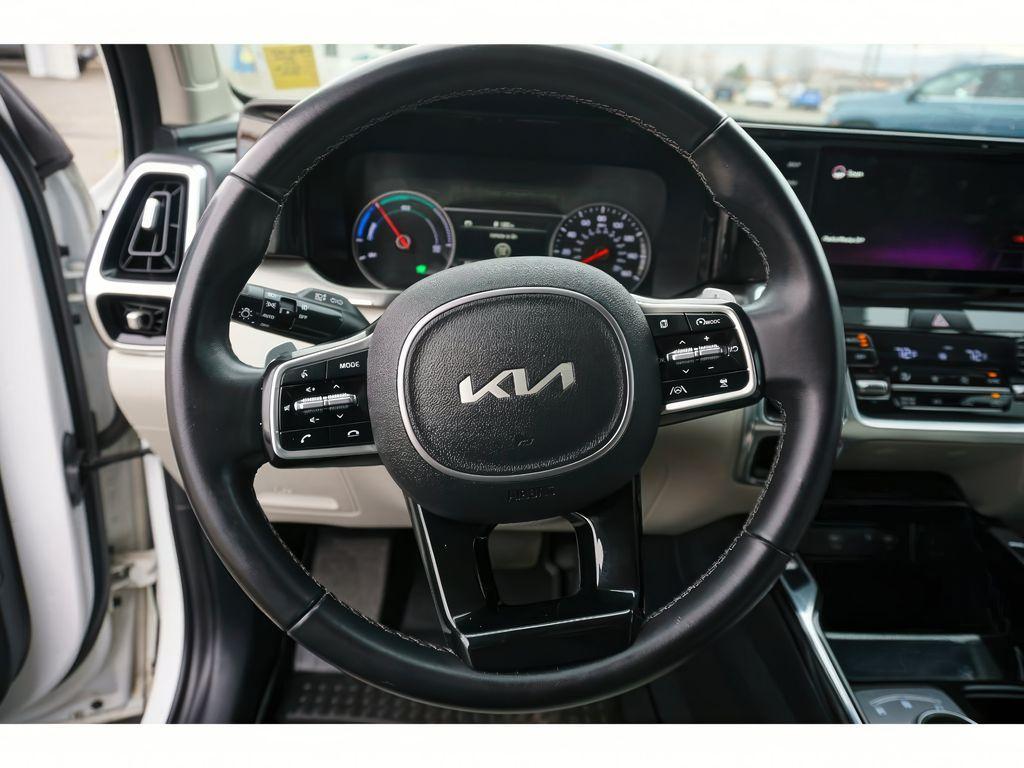 used 2022 Kia Sorento Plug-In Hybrid car, priced at $15,999