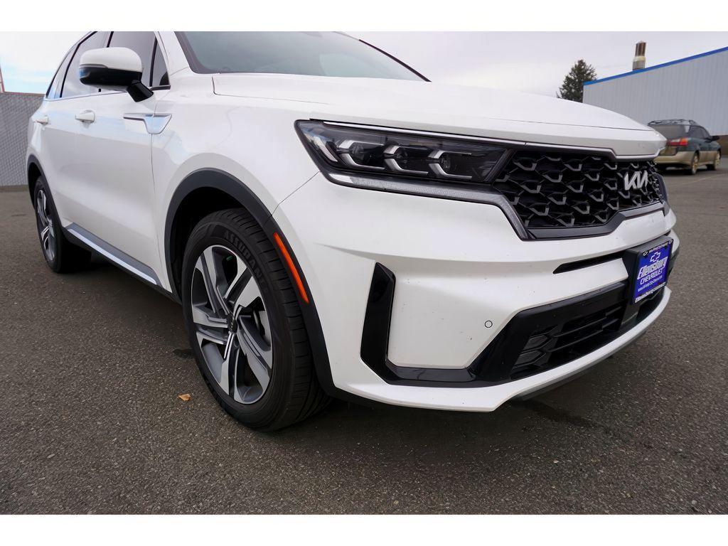 used 2022 Kia Sorento Plug-In Hybrid car, priced at $15,999