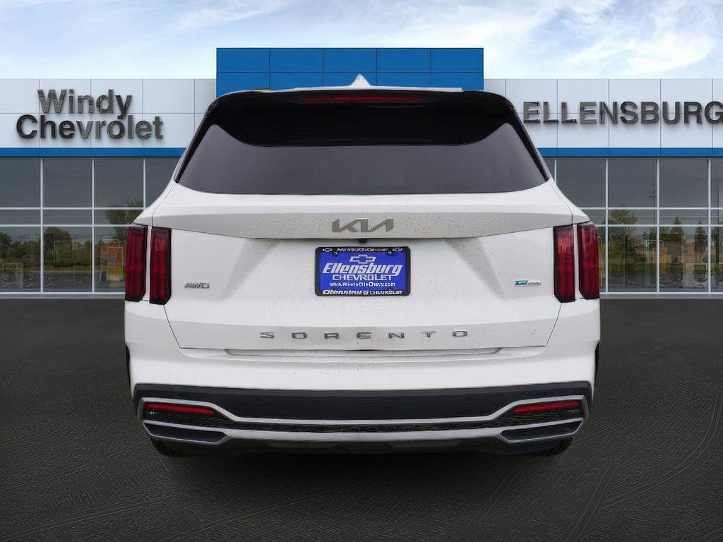 used 2022 Kia Sorento Plug-In Hybrid car, priced at $15,999