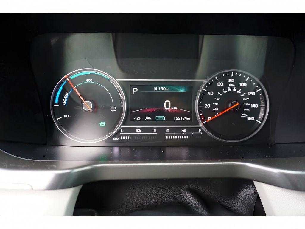 used 2022 Kia Sorento Plug-In Hybrid car, priced at $15,999