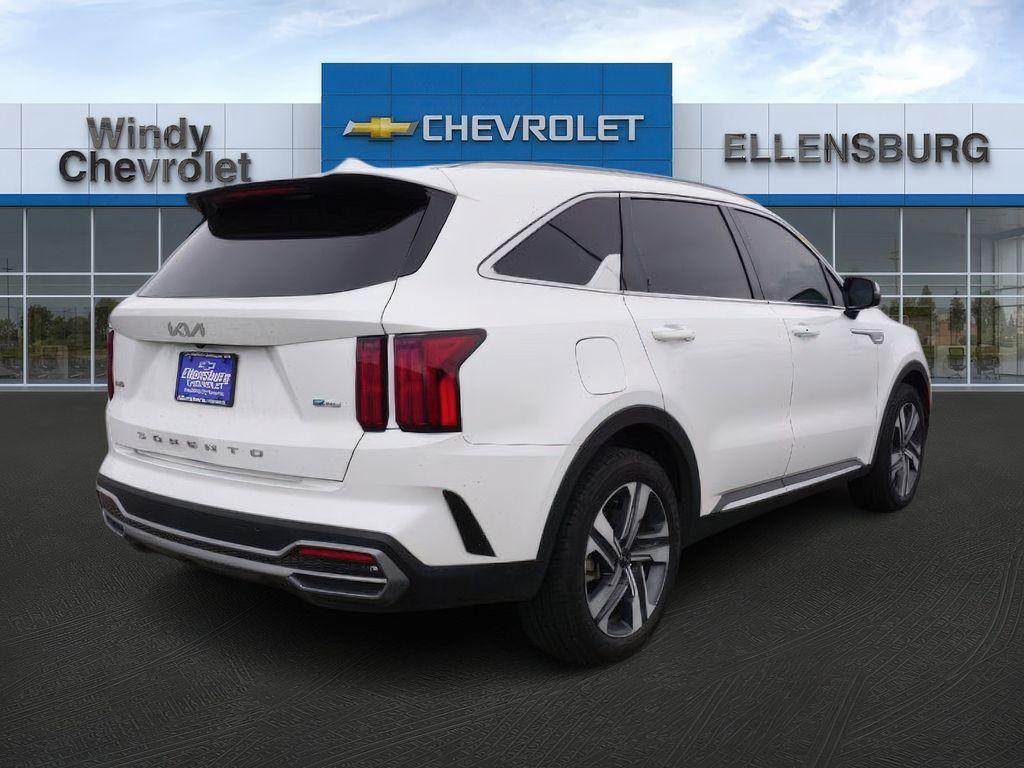 used 2022 Kia Sorento Plug-In Hybrid car, priced at $15,999