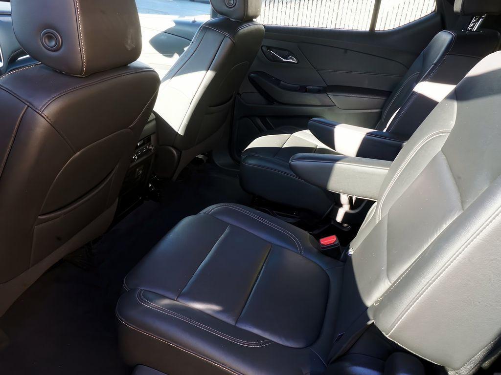 used 2022 Chevrolet Traverse car, priced at $28,599