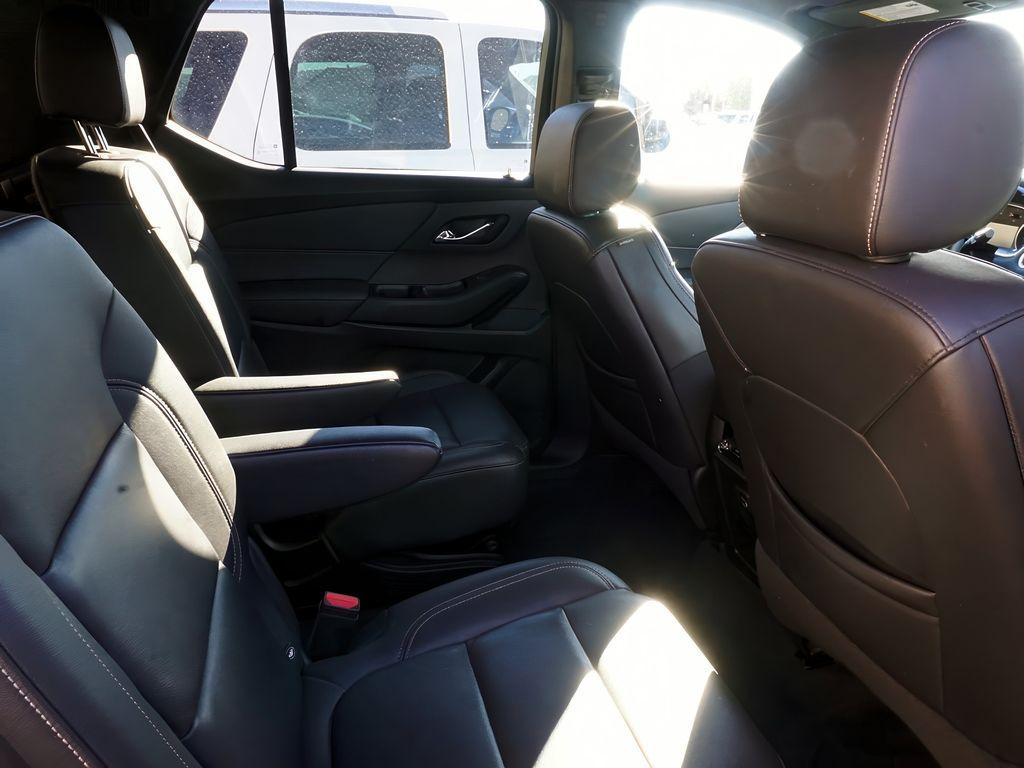 used 2022 Chevrolet Traverse car, priced at $28,599