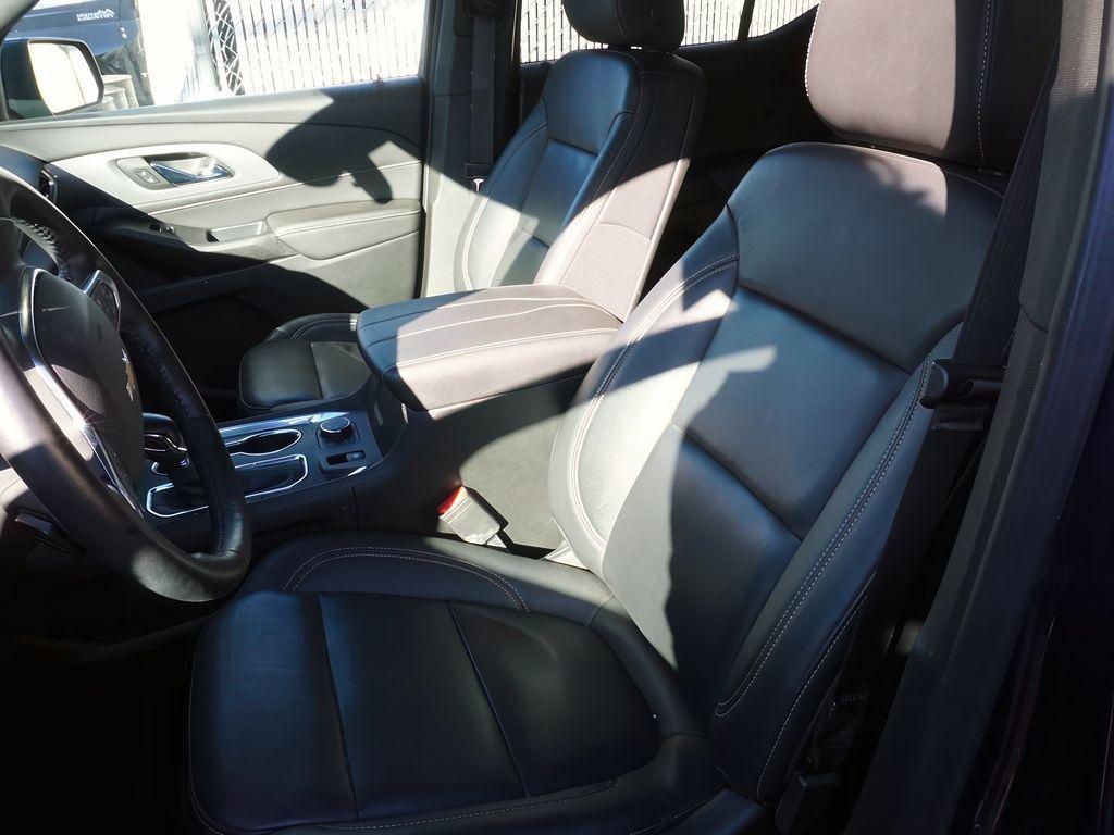 used 2022 Chevrolet Traverse car, priced at $28,599