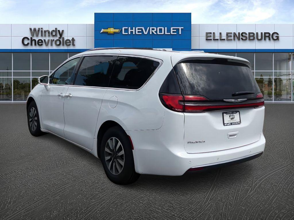 used 2021 Chrysler Pacifica car, priced at $25,119