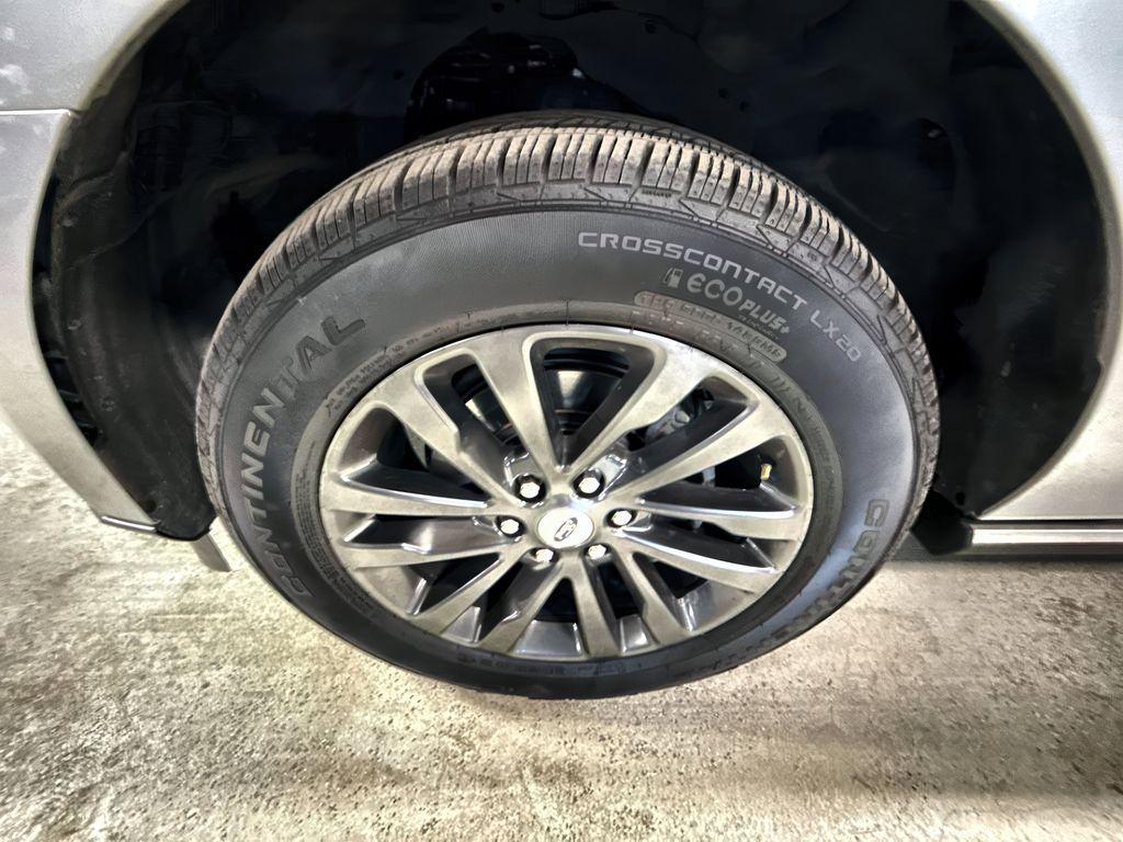 used 2019 Ford Expedition car, priced at $25,598