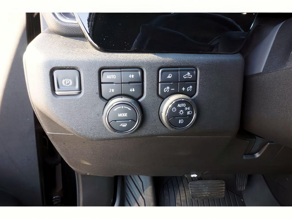 used 2024 Chevrolet Silverado 2500 car, priced at $70,999