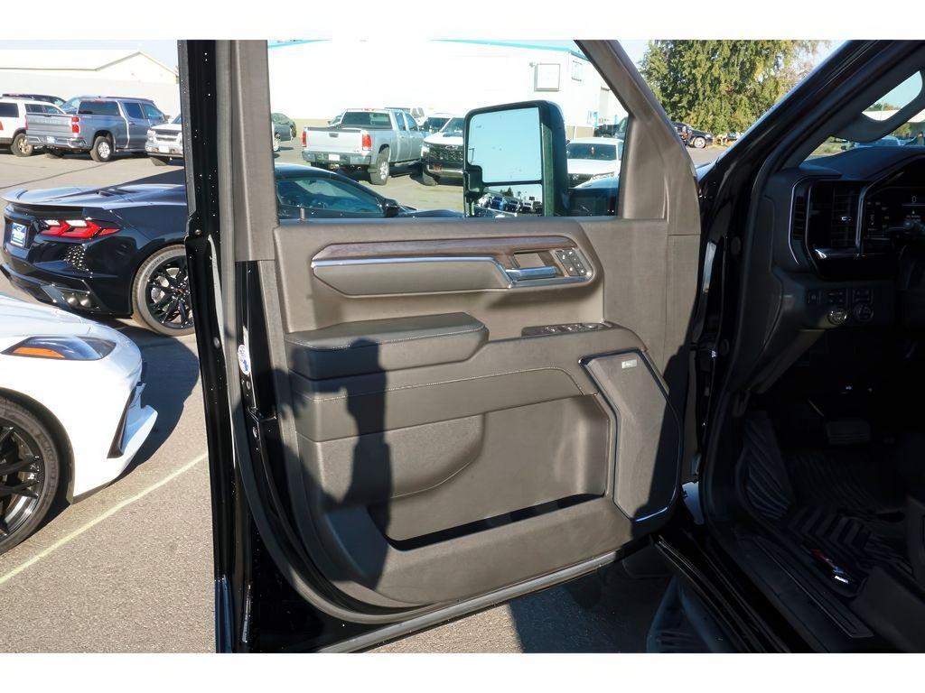 used 2024 Chevrolet Silverado 2500 car, priced at $70,999