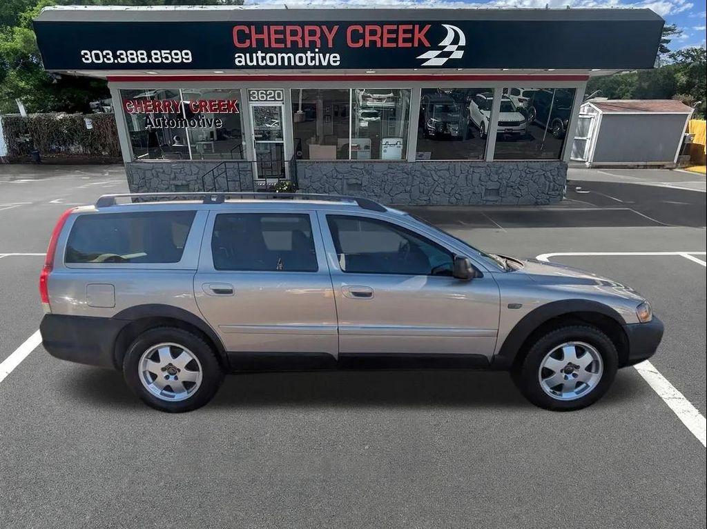 used 2001 Volvo V70 car, priced at $6,990