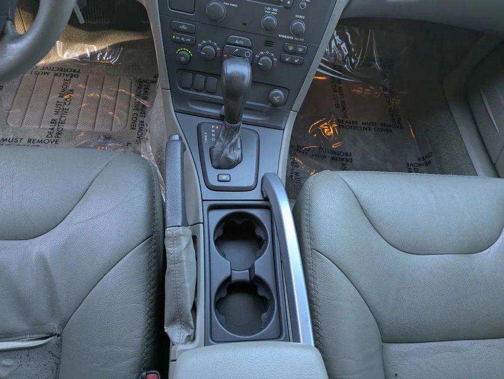 used 2001 Volvo V70 car, priced at $6,990